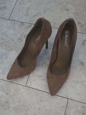 Delicacy Brown Suede Pointed-Toe Stiletto Pumps